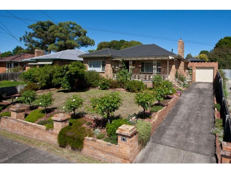 6 Van Dieman Avenue, Nunawading VIC 3131