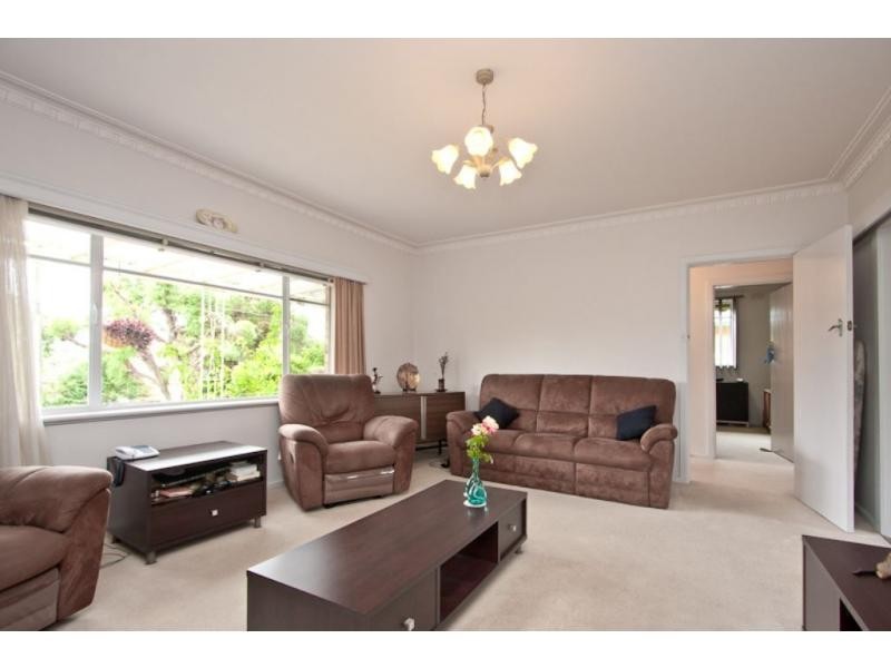 6 Van Dieman Avenue, Nunawading VIC 3131