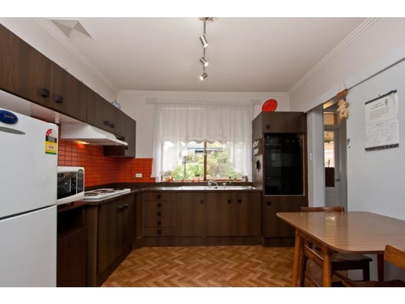 6 Van Dieman Avenue, Nunawading VIC 3131