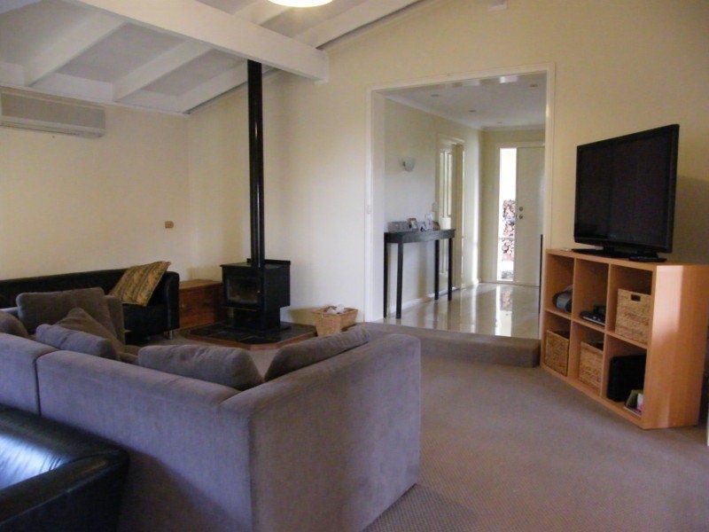 92 Main Road, Paynesville VIC 3880