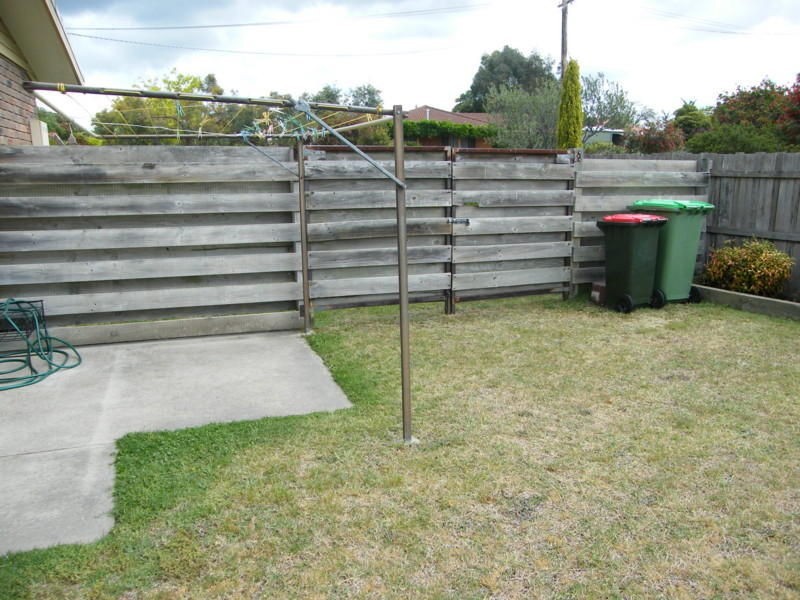2/33 Newton Close, Paynesville VIC 3880