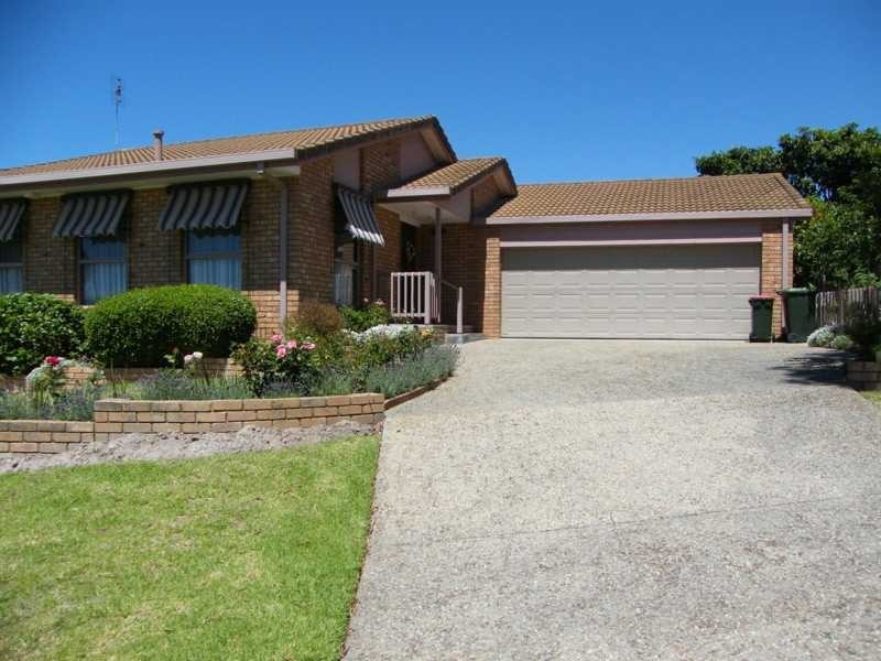 16 Sheerwater Terrace, Paynesville VIC 3880