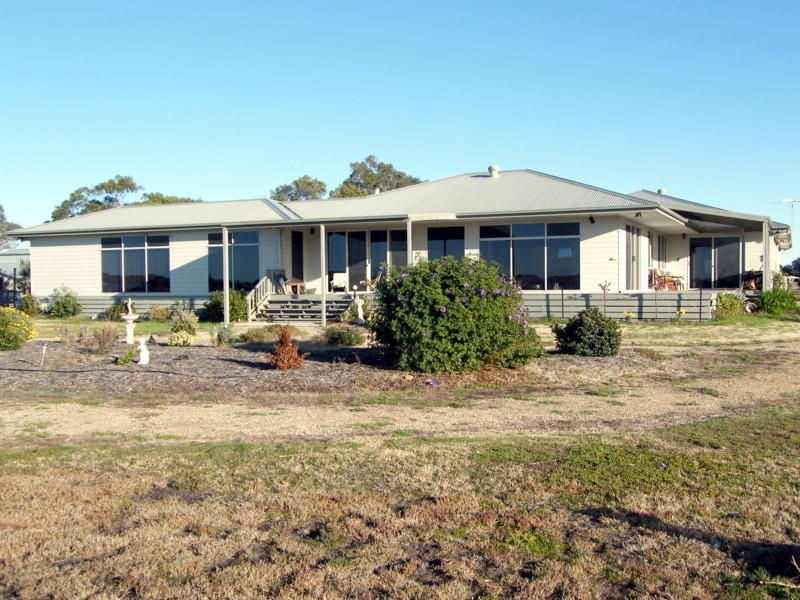 100 Rivermouth Street, Eagle Point VIC 3878