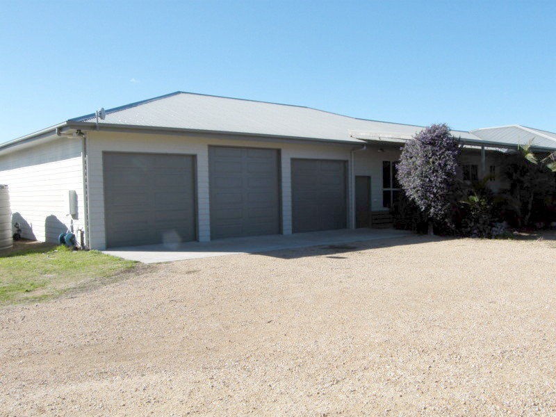 100 Rivermouth Street, Eagle Point VIC 3878