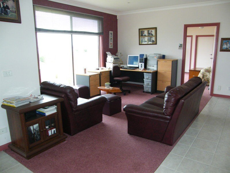 100 Rivermouth Street, Eagle Point VIC 3878
