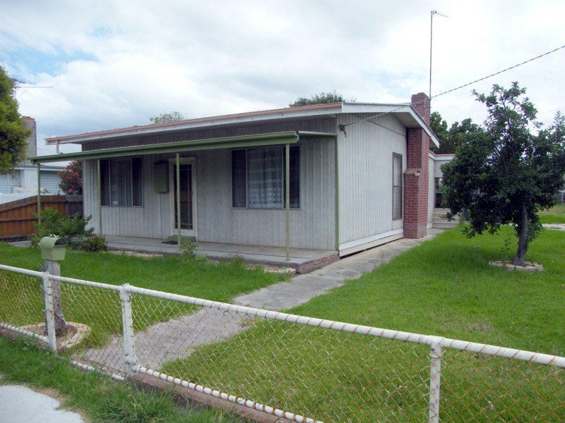 15 Wellington Street, Paynesville VIC 3880