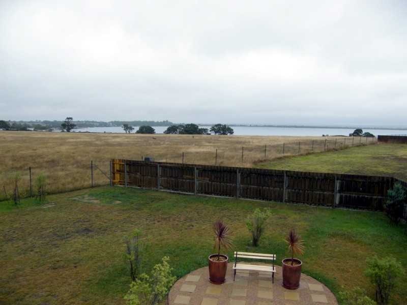 29 Sunset Boulevard, Eagle Bay Village, Paynesville VIC 3880