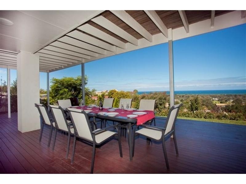 53 Sea Lakes Close, Lakes Entrance VIC 3909