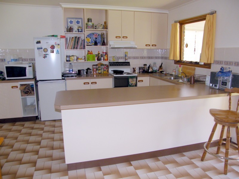 24 Currawong Close, Raymond Island VIC 3880