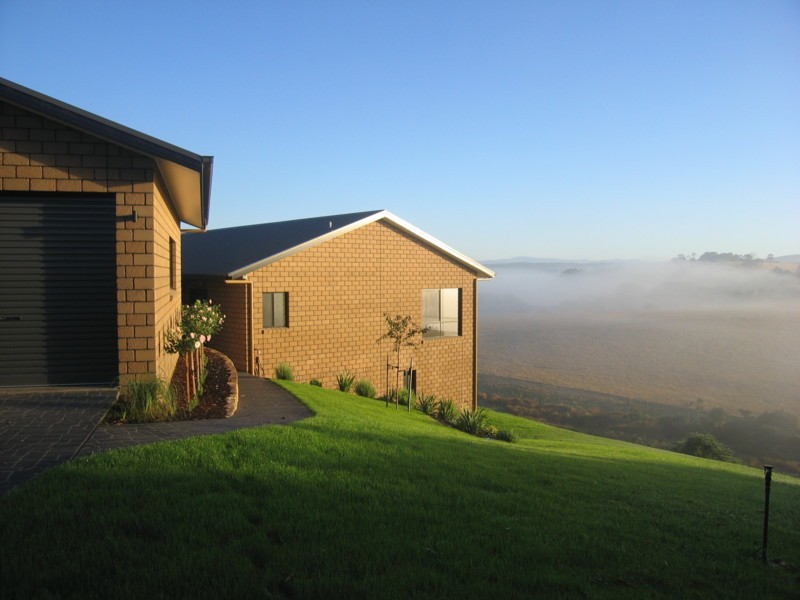 12 Clifton Close, Bairnsdale VIC 3875