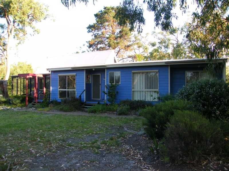 34 First Parade, Raymond Island VIC 3880