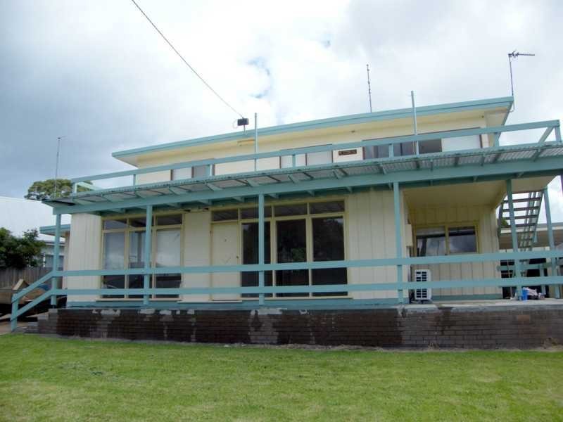 1/24 McMillan Grove, Paynesville VIC 3880