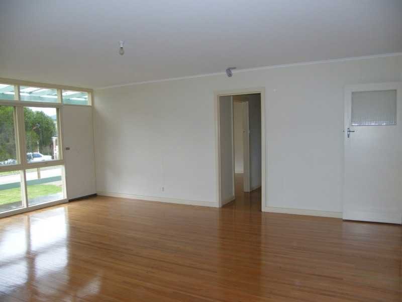 1/24 McMillan Grove, Paynesville VIC 3880