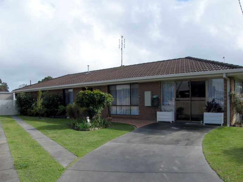 15 Waratah Avenue, Paynesville VIC 3880