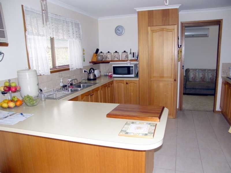 15 Waratah Avenue, Paynesville VIC 3880