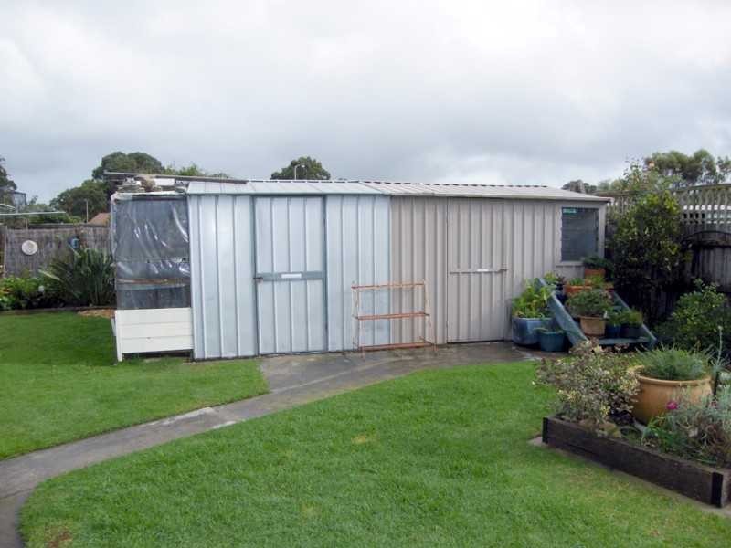 15 Waratah Avenue, Paynesville VIC 3880