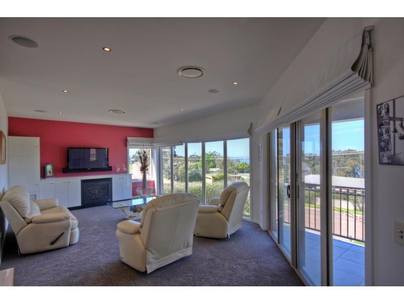 182 Newlands Drive, Paynesville VIC 3880
