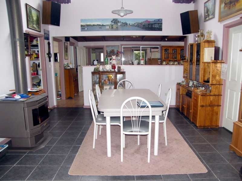 20 Fourth Avenue, Raymond Island VIC 3880