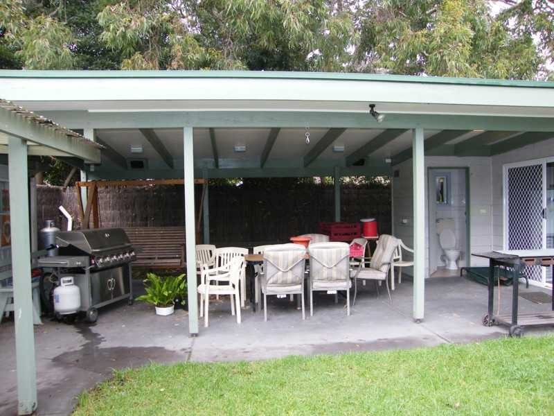 20 Fourth Avenue, Raymond Island VIC 3880
