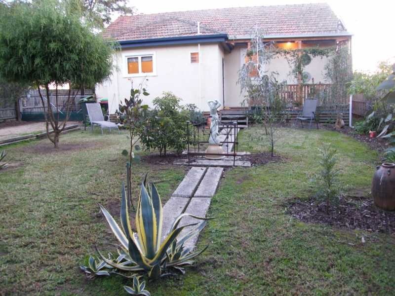 12 Nicholson-Sarsfield Road, Nicholson VIC 3882