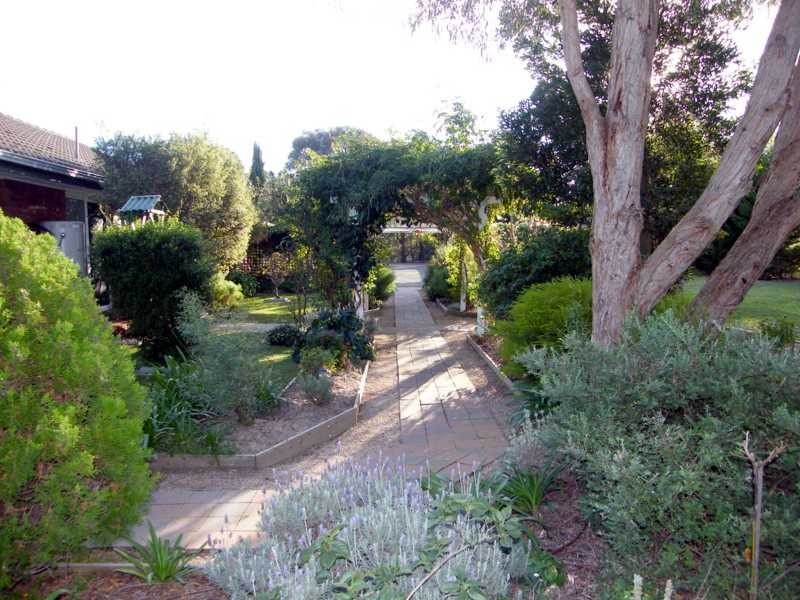 20 Boyd Court, Eagle Point VIC 3878