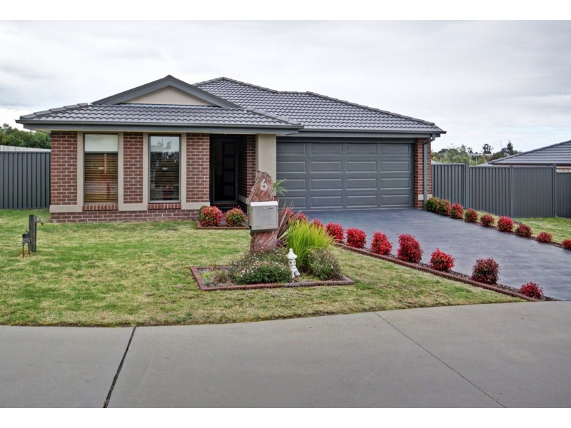 6 Stewart Place, Bairnsdale VIC 3875