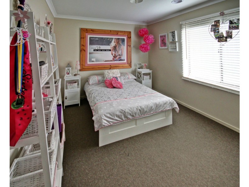 6 Stewart Place, Bairnsdale VIC 3875