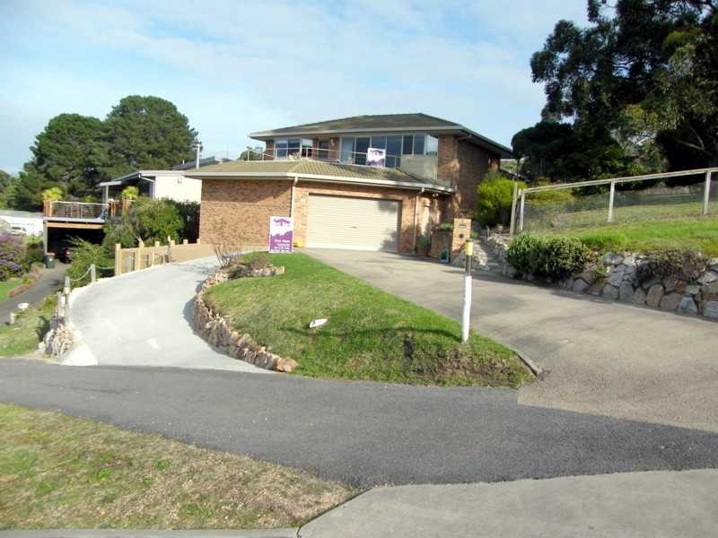 12 Backwater Court, Paynesville VIC 3880