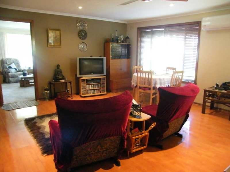 4 Rex Street, Paynesville VIC 3880