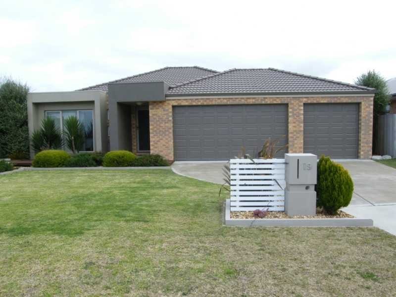 19 The Grange, Paynesville VIC 3880