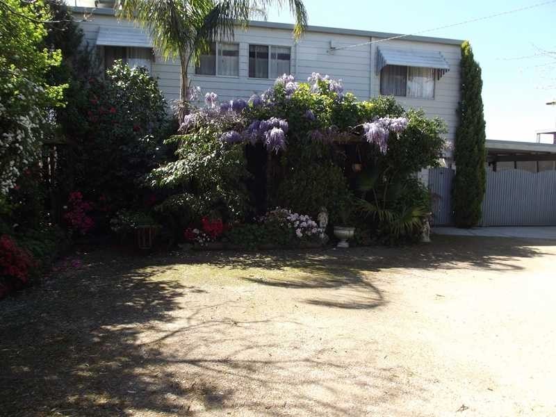 147 Bay Road, Eagle Point VIC 3878