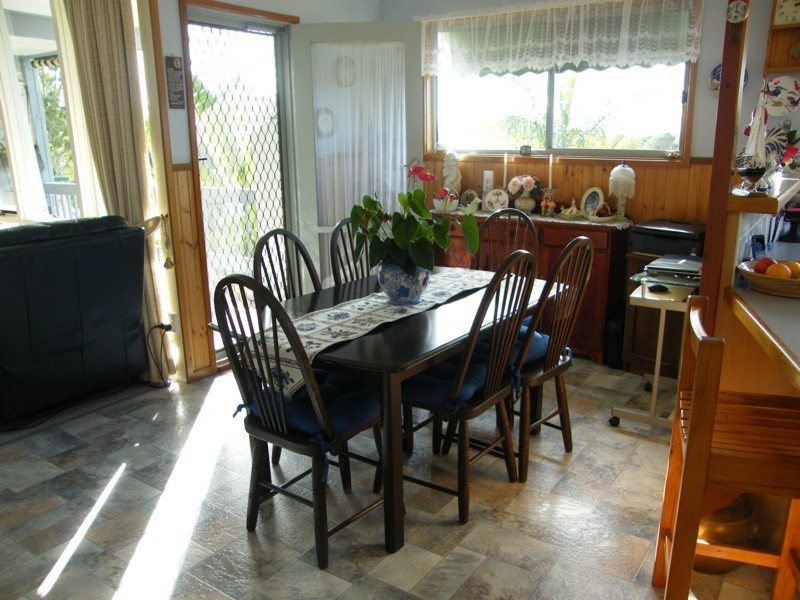 147 Bay Road, Eagle Point VIC 3878