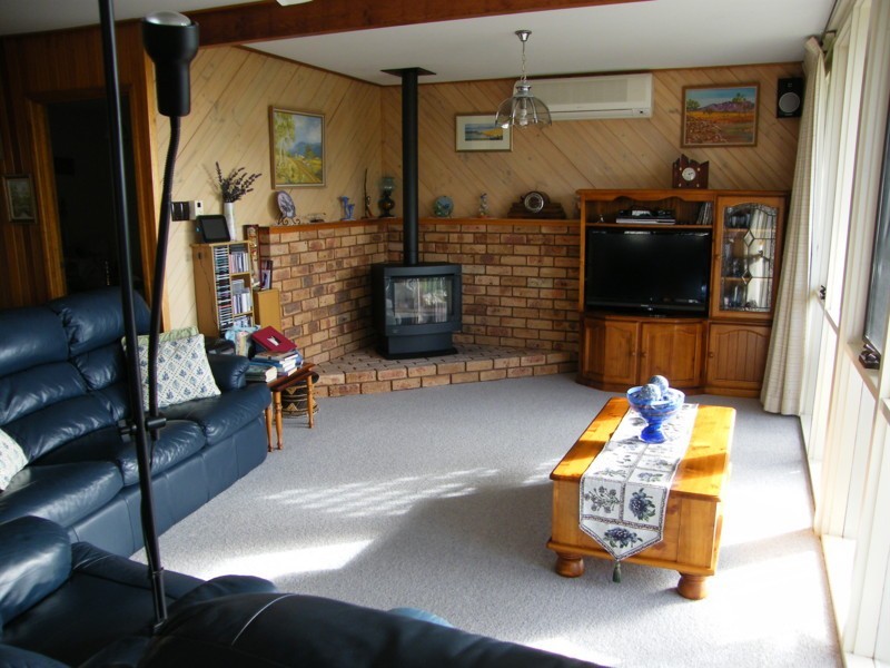 147 Bay Road, Eagle Point VIC 3878