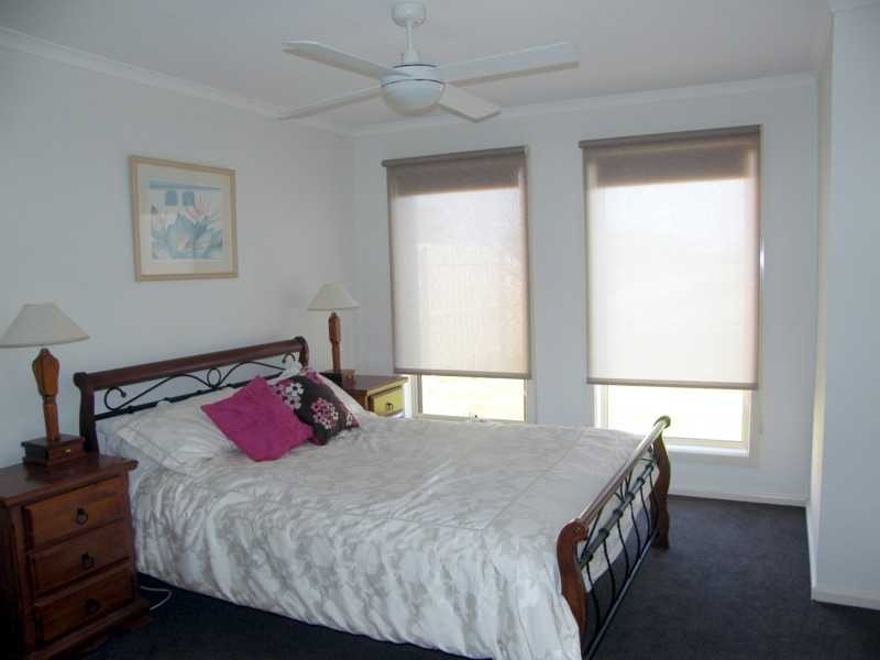 16 Riviera Close, Paynesville VIC 3880