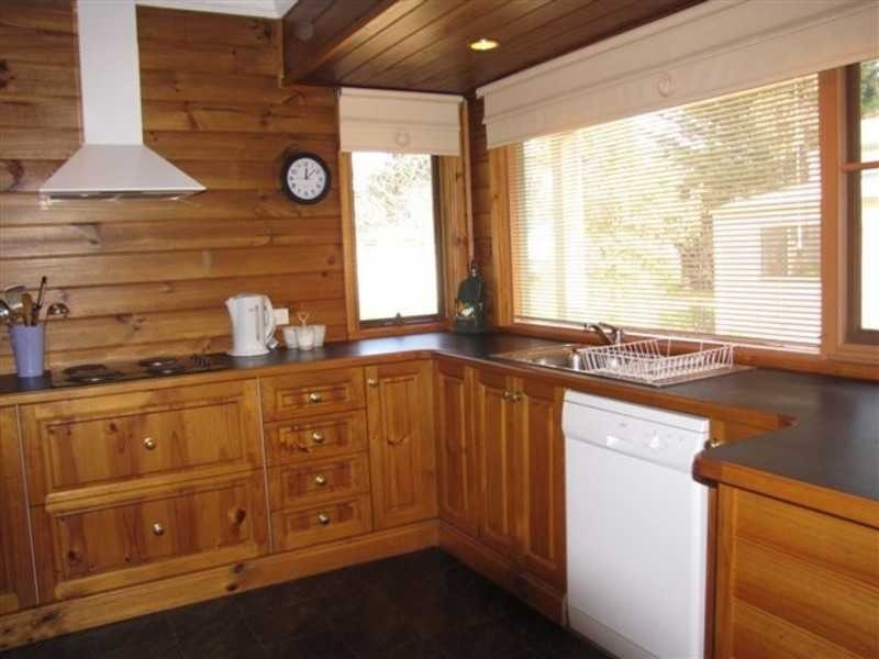 13-15 Fifth Parade, Raymond Island VIC 3880