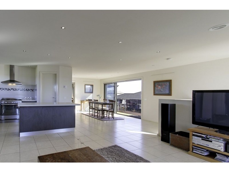 21 The Crescent St, Paynesville VIC 3880