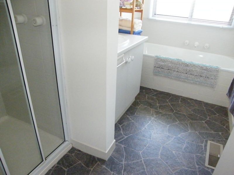 21 Crown Ridge Avenue, Newlands Arm VIC 3875