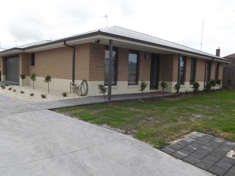 1/14 Francis Street, Bairnsdale VIC 3875