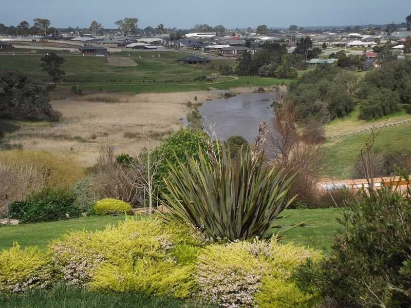 8 Marrah Drive, Bairnsdale VIC 3875