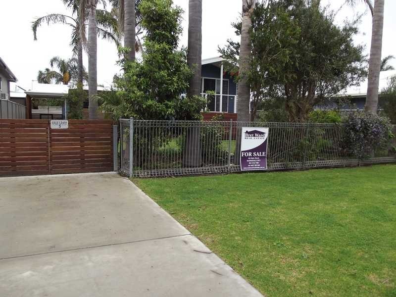 3 Merrangbaur Street, Lakes Entrance VIC 3909