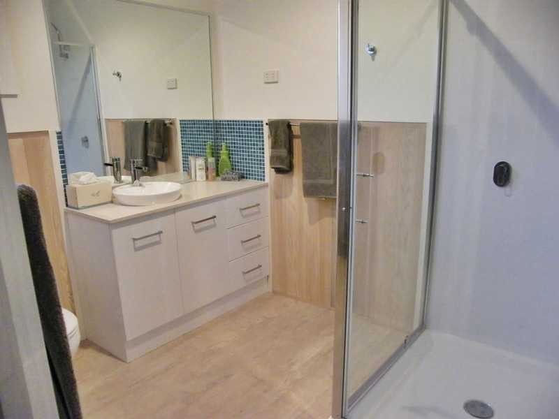 3 Merrangbaur Street, Lakes Entrance VIC 3909