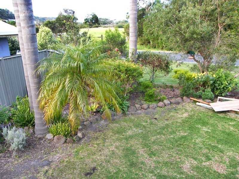 3 Merrangbaur Street, Lakes Entrance VIC 3909