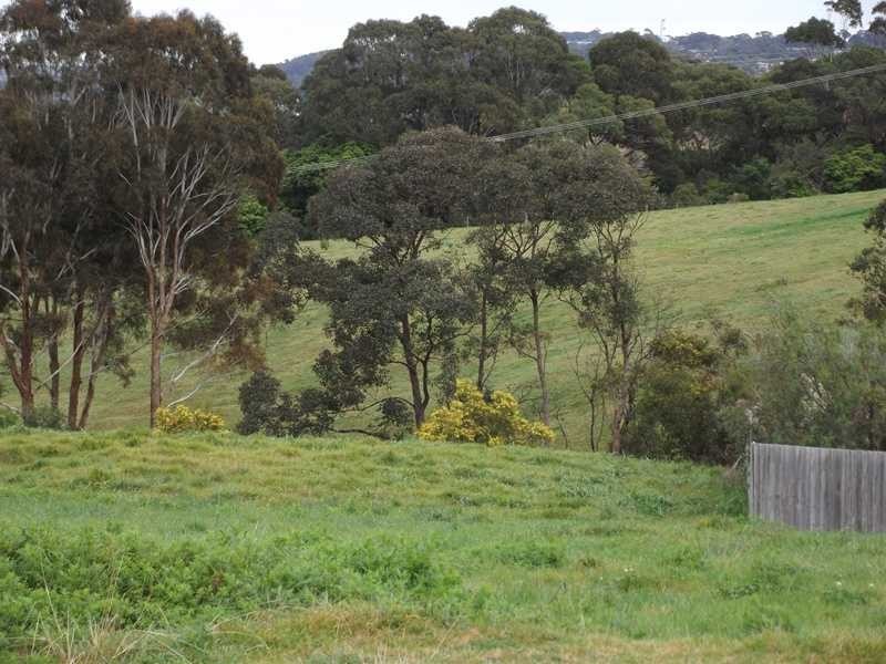 26 Sea Lakes Close, Lakes Entrance VIC 3909