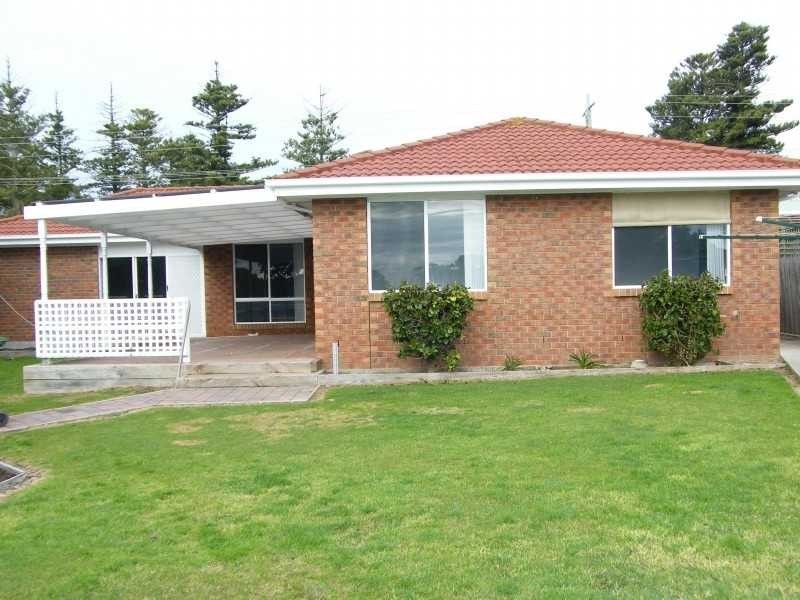 100 Newlands Drive, Paynesville VIC 3880