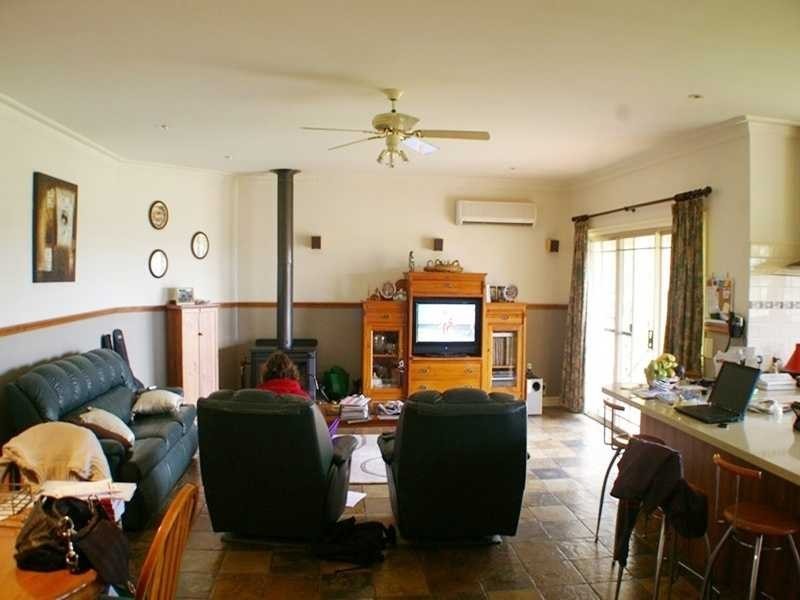 10 Newton Court, Nicholson VIC 3882