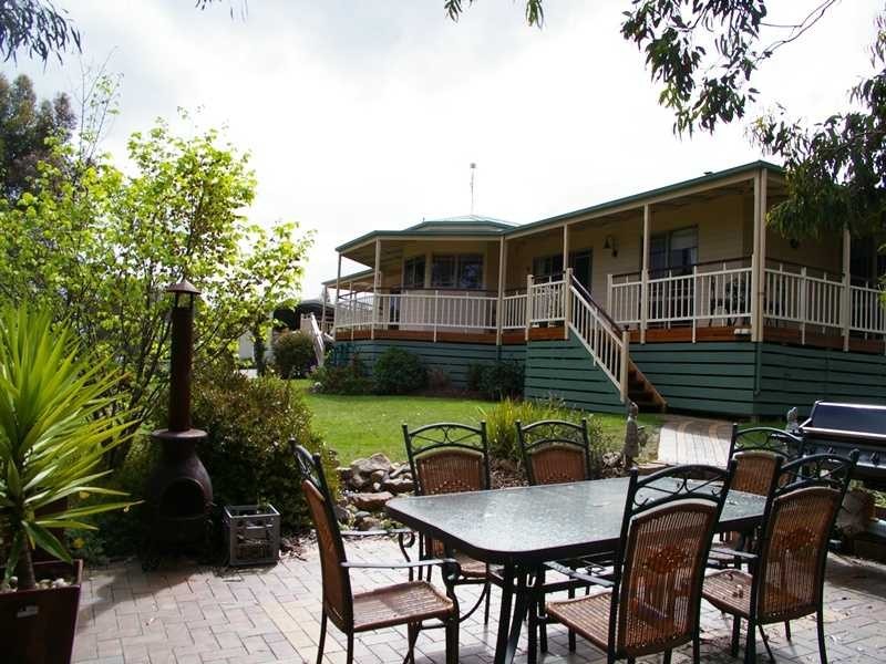 10 Newton Court, Nicholson VIC 3882