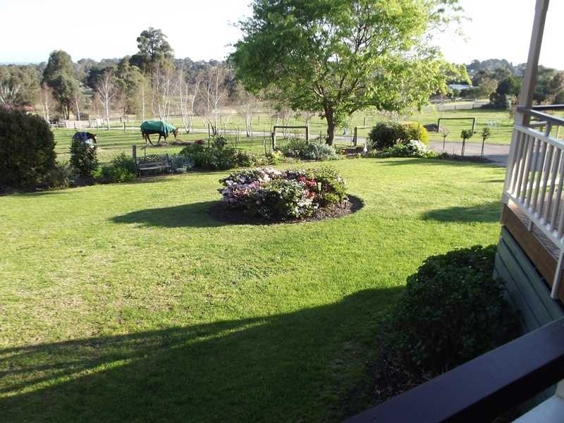 10 Newton Court, Nicholson VIC 3882