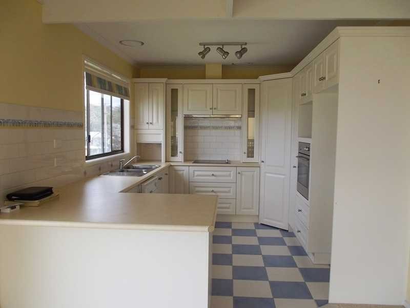 17 Cross Street, Lake Tyers Beach VIC 3909