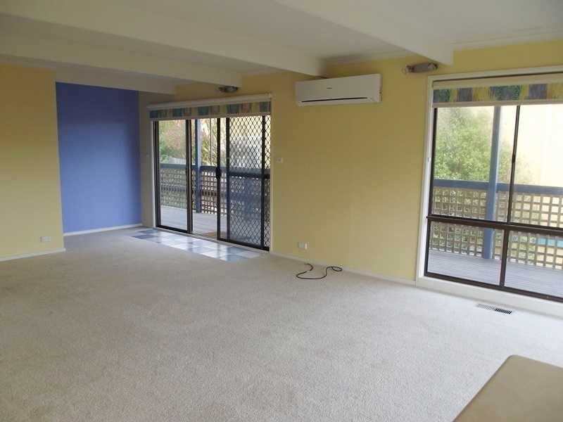 17 Cross Street, Lake Tyers Beach VIC 3909