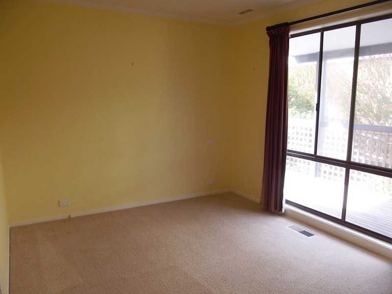 17 Cross Street, Lake Tyers Beach VIC 3909